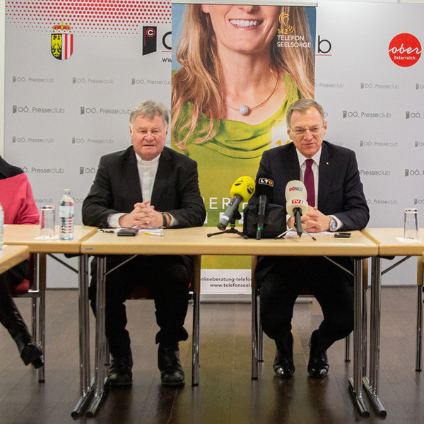 TelefonSeelsorge OÖ hilft zu Weihnachten mit prominenter Unterstützung / © Diözese Linz / Maria Appenzeller TelefonSeelsorge OÖ hilft zu Weihnachten mit prominenter Unterstützung